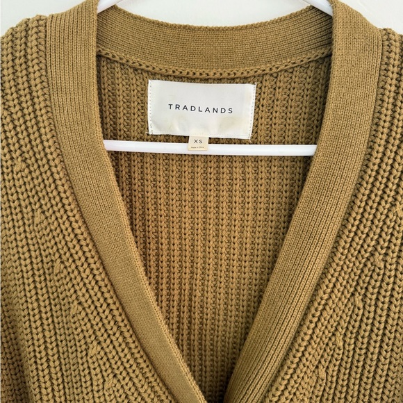 Tradlands Shelter Cotton Cardigan in Dark Olive Green, size XS LIKE NEW - Picture 3 of 10
